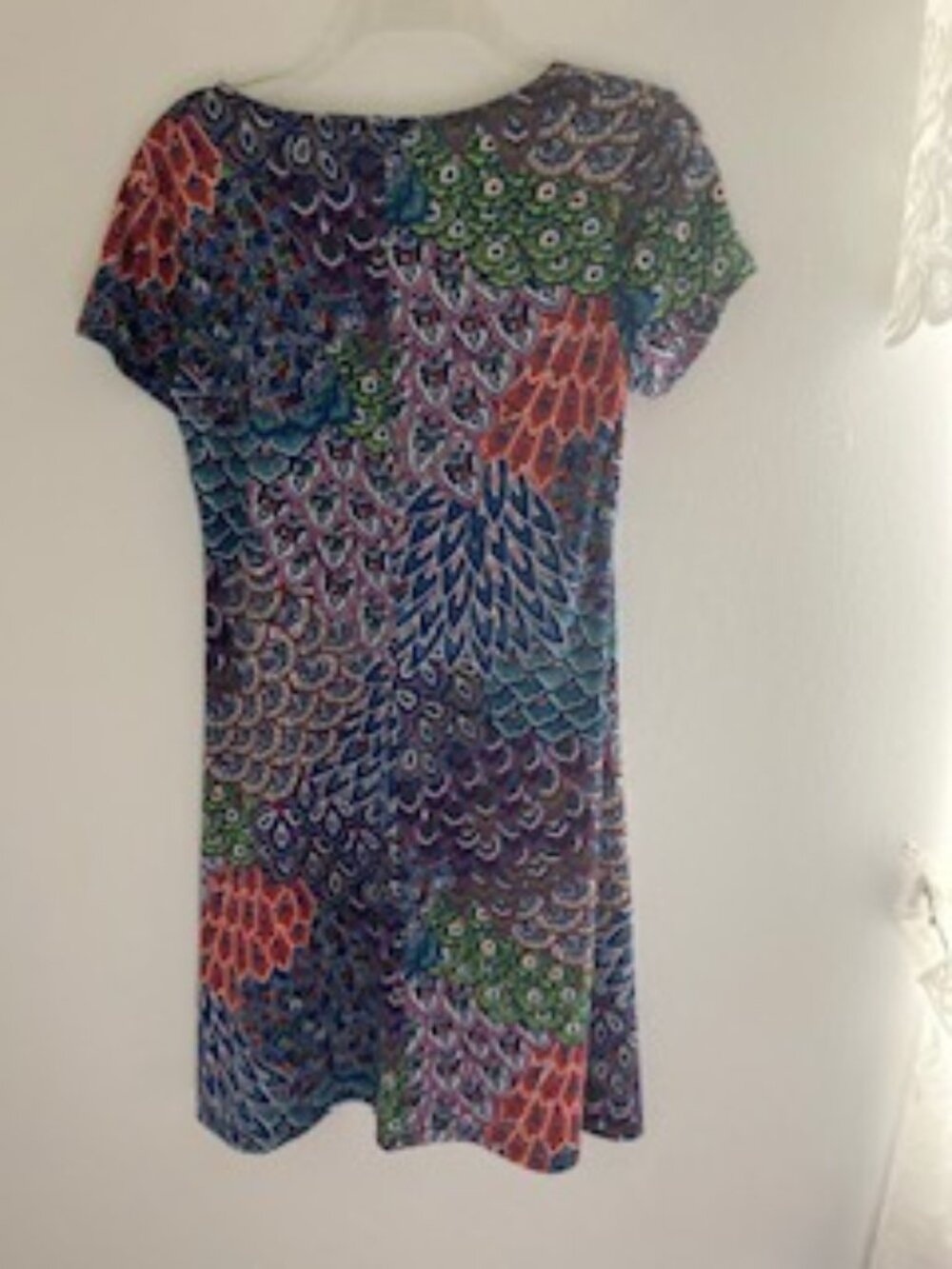 NWOT NEVER WORN IVY ROAD VIBRANT MULTICOLOR SMALL SLIP-ON DRESS